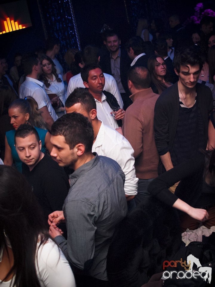 Party cu Alex P in The One,