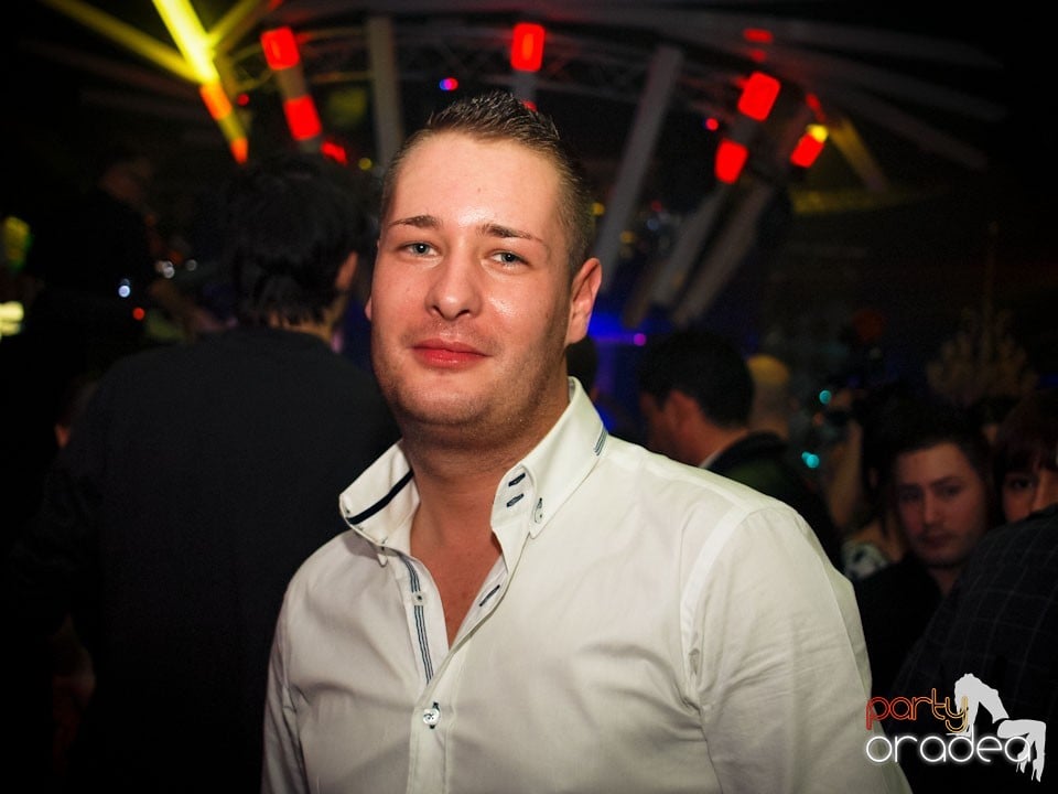 Party cu Alex P in The One,
