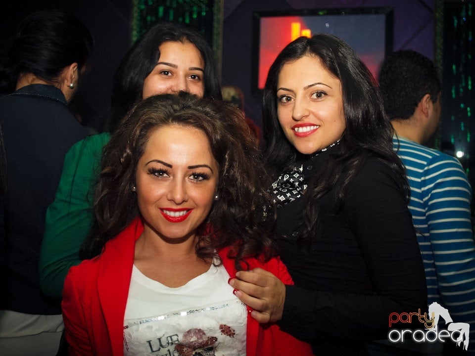 Party cu Alex P in The One,