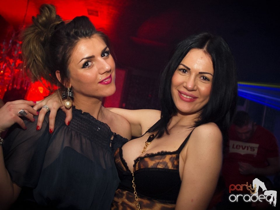 Party cu Alex P in The One,