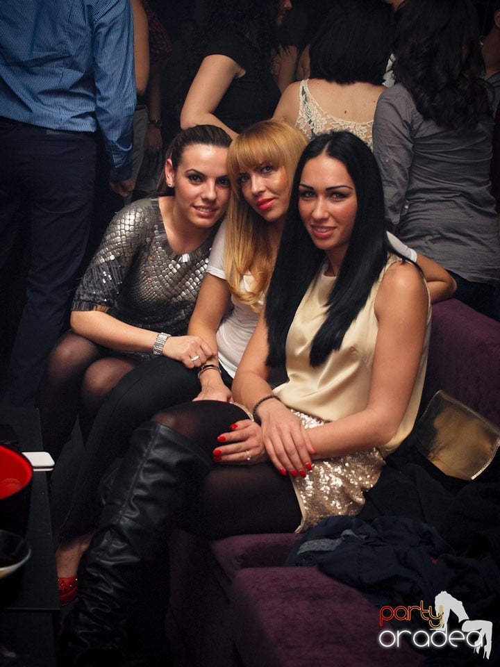 Party cu Alex P in The One,