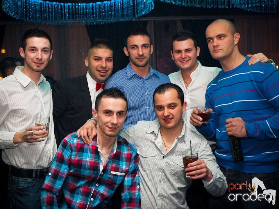 Party cu Alex P in The One,