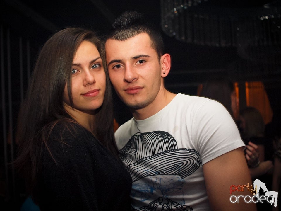 Party cu Alex P in The One,