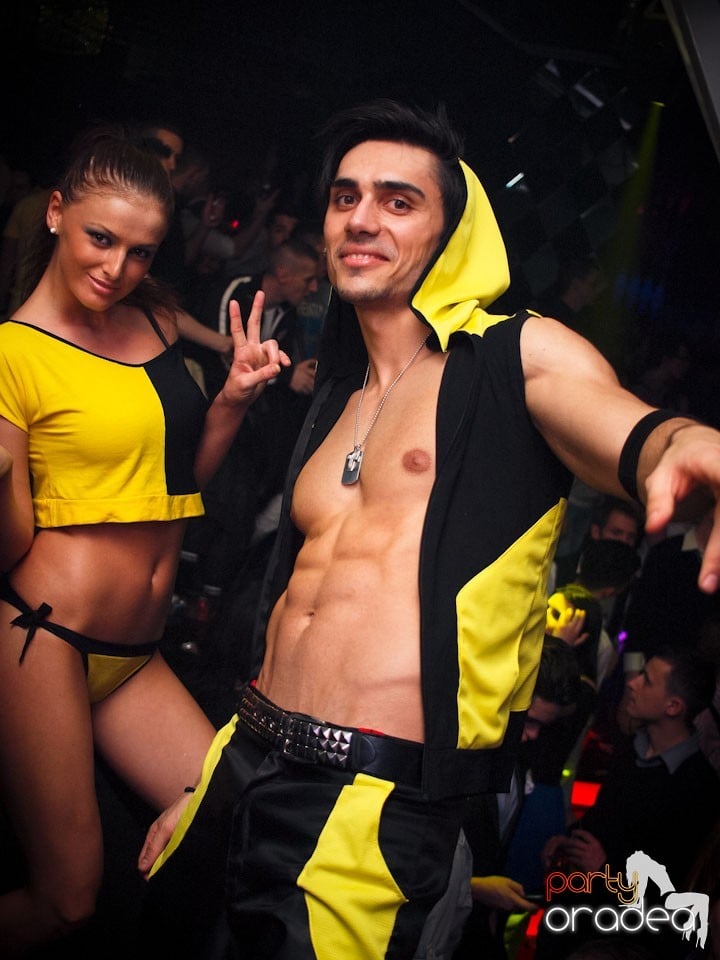 Party cu Alex P in The One,