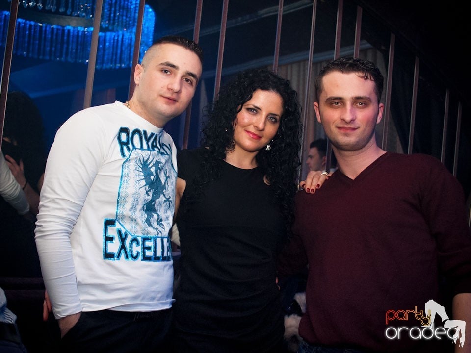 Party cu Alex P in The One,