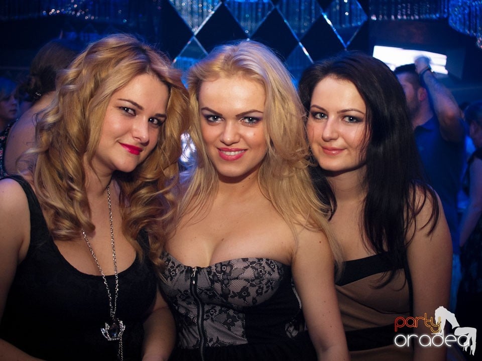 Party cu Alex P in The One,