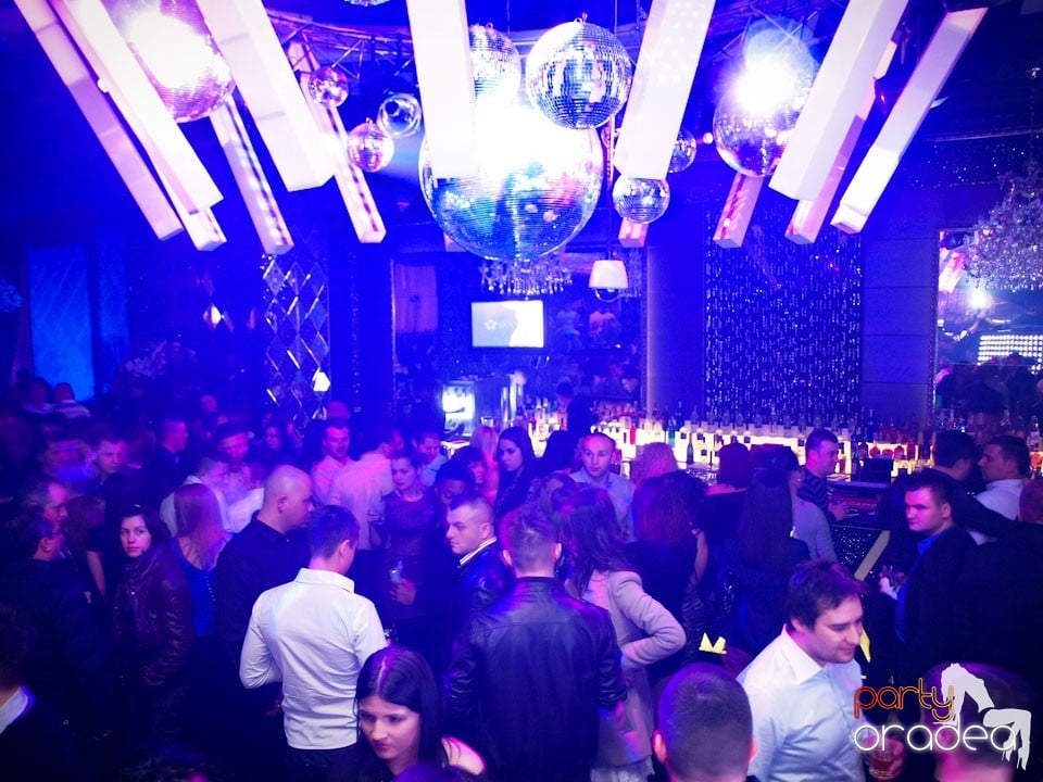 Party cu Alex P in The One,