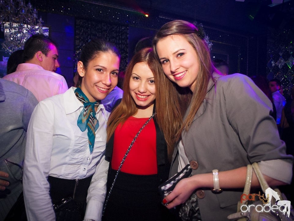 Party cu Alex P in The One,