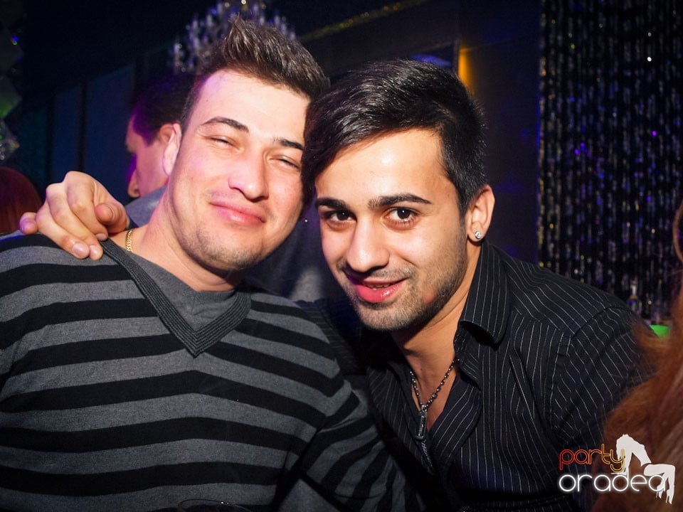 Party cu Alex P in The One,