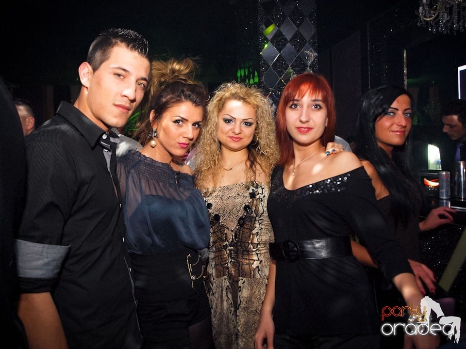 Party cu Alex P in The One,