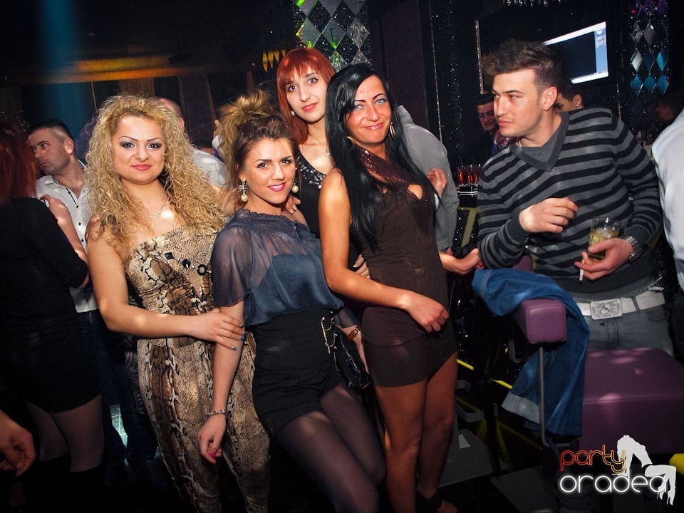 Party cu Alex P in The One,