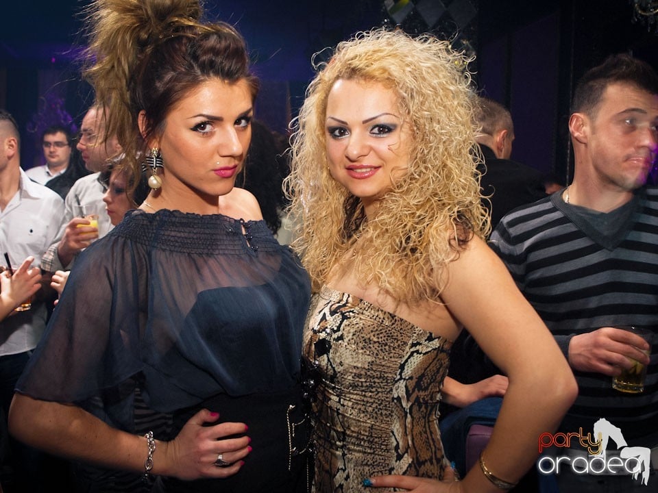 Party cu Alex P in The One,