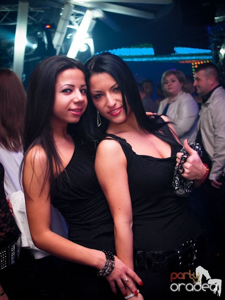Party cu Alex P in The One,