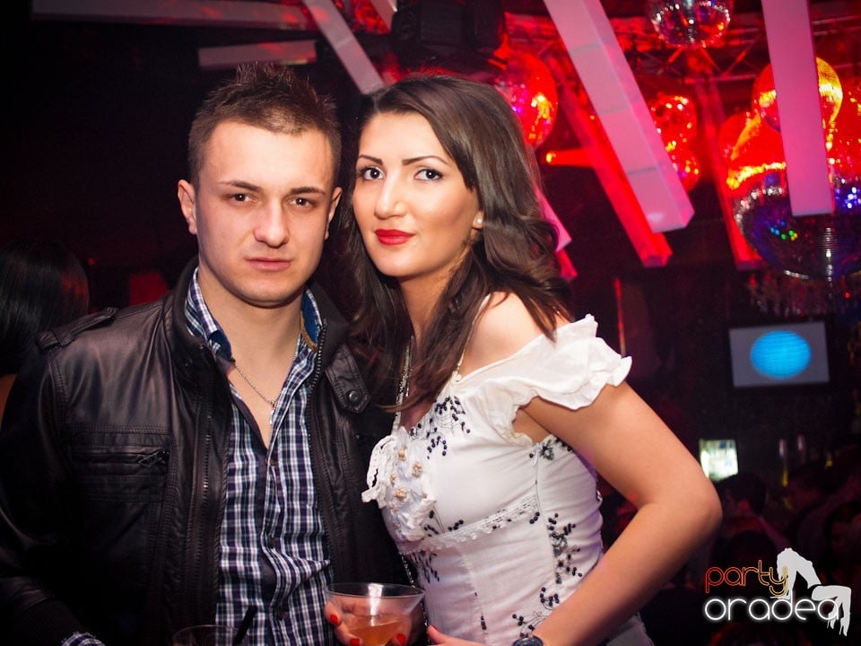 Party cu Alex P in The One,