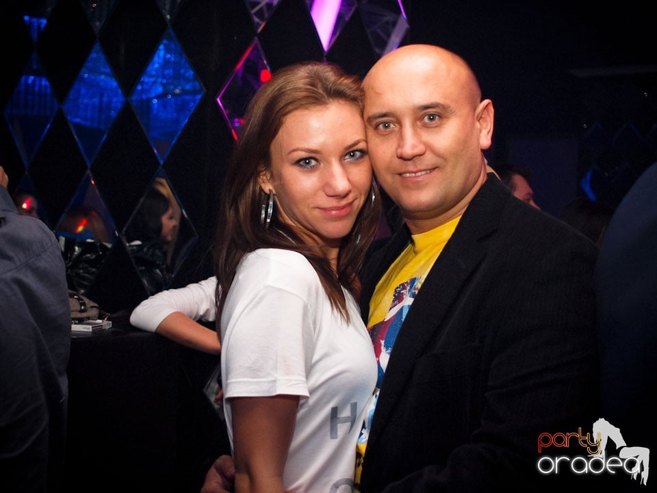 Party cu Alex P in The One,