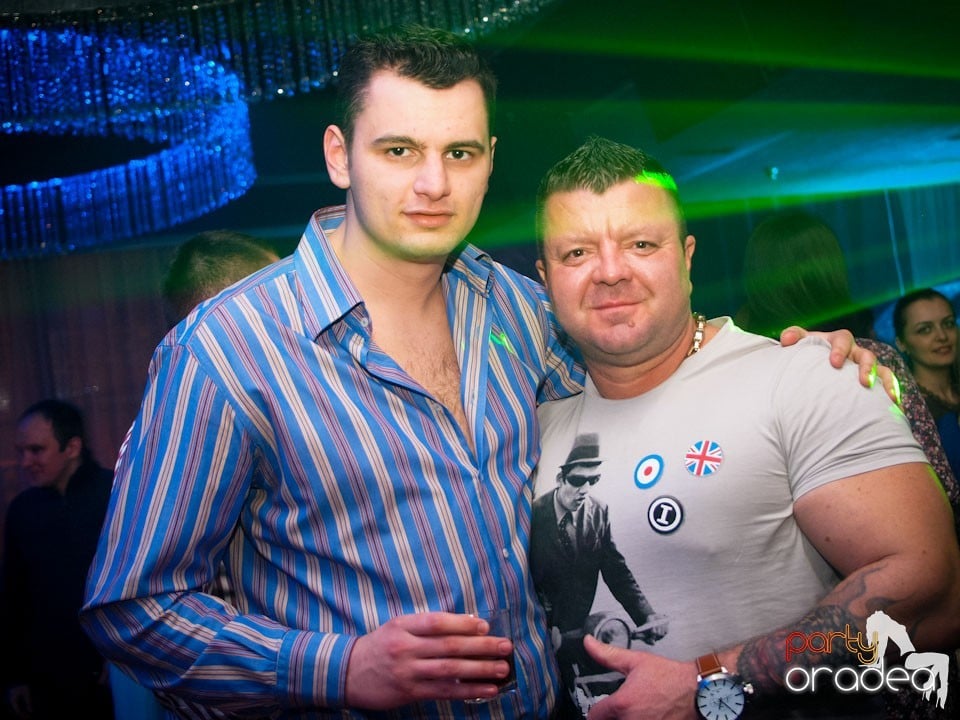 Party cu Alex P in The One,