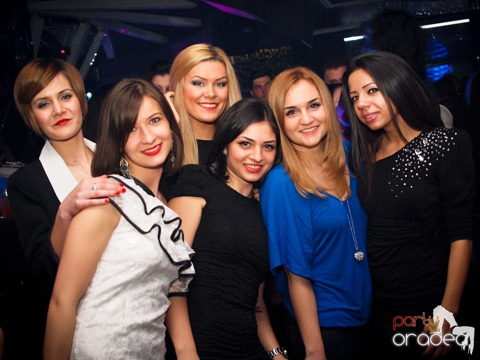 Party cu Alex P in The One,