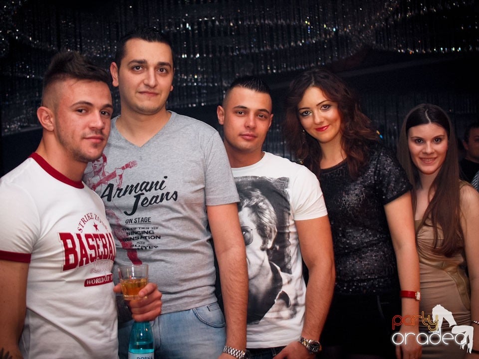 Party cu Alex P in The One,