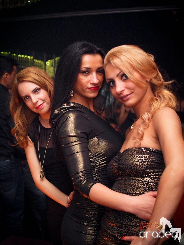 Party cu Alex P in The One,