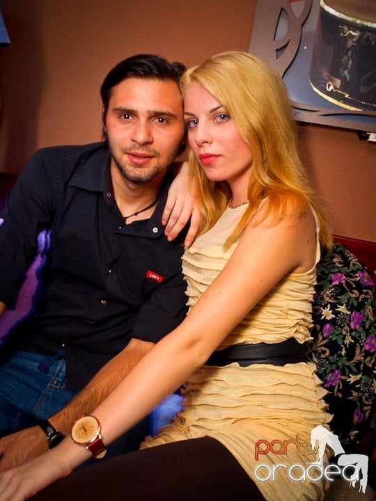 Party cu DJ Cristiano continuă şi sâmbătă, 