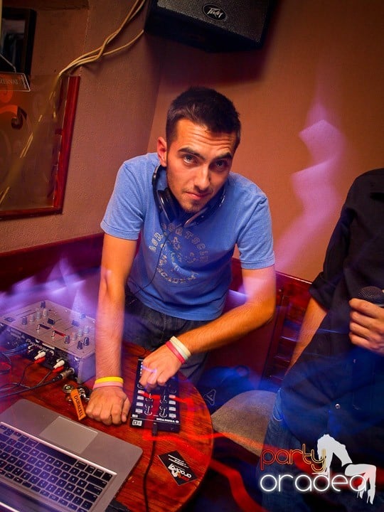 Party cu DJ Cristiano continuă şi sâmbătă, 