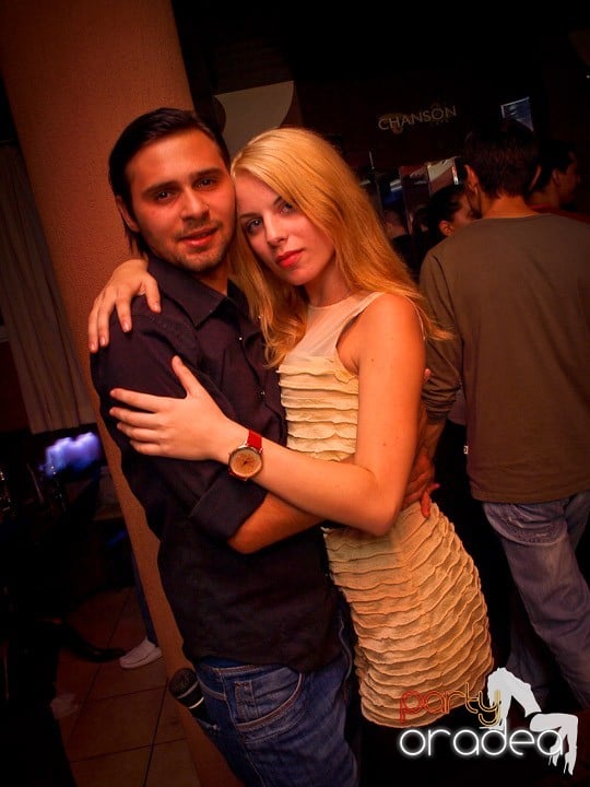 Party cu DJ Cristiano continuă şi sâmbătă, 