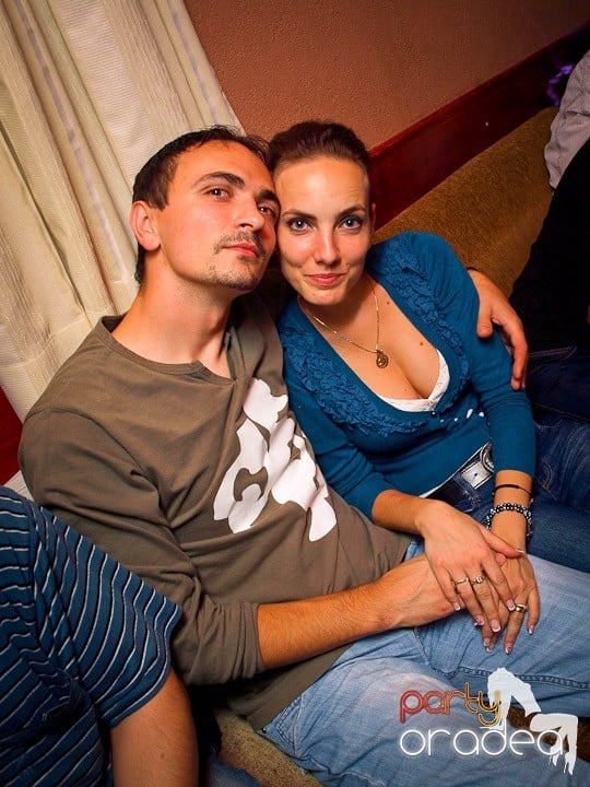 Party cu DJ Cristiano continuă şi sâmbătă, 