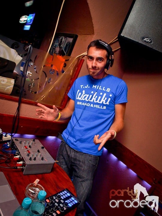 Party cu DJ Cristiano în Chanson, 