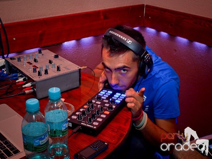 Party cu DJ Cristiano în Chanson, 