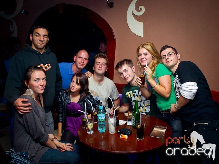 Party cu DJ Cristiano în Chanson, 