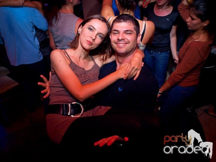 Party cu DJ Cristiano în Chanson, 