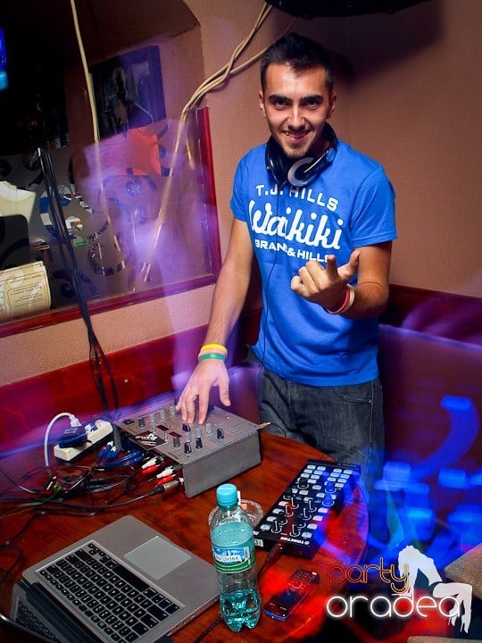 Party cu DJ Cristiano în Chanson, 