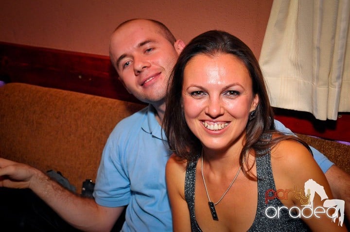 Party cu DJ Cristiano în Chanson, 