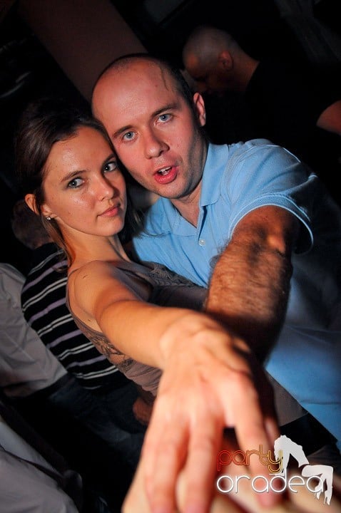 Party cu DJ Cristiano în Chanson, 