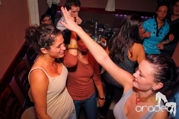 Party cu DJ Cristiano în Chanson, 