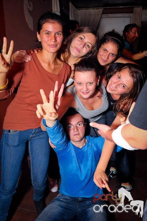 Party cu DJ Cristiano în Chanson, 