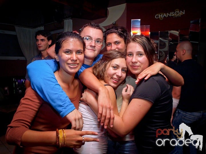 Party cu DJ Cristiano în Chanson, 