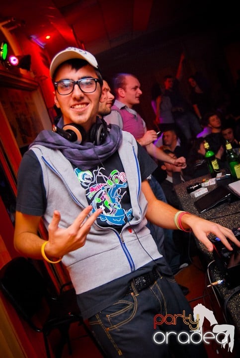Party cu DJ Cristiano şi MC Dany, Student's Place