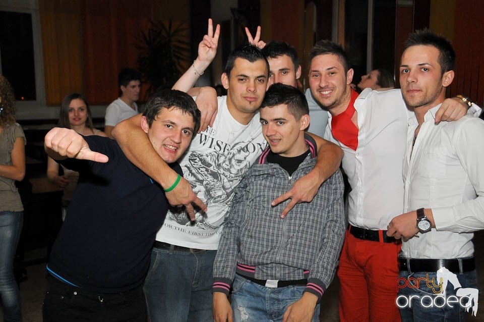 Party cu DJ Cristiano şi MC Dany, Student's Place