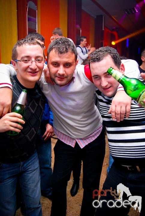 Party cu DJ Cristiano şi MC Dany, Student's Place