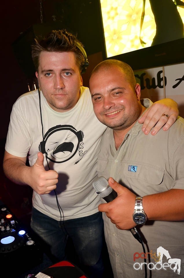 Party cu DJ Mendez în Club Atti's,