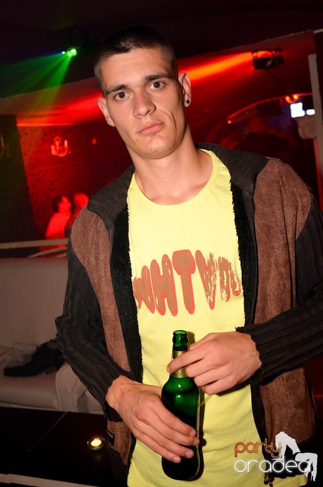 Party cu DJ Mendez în Club Atti's,