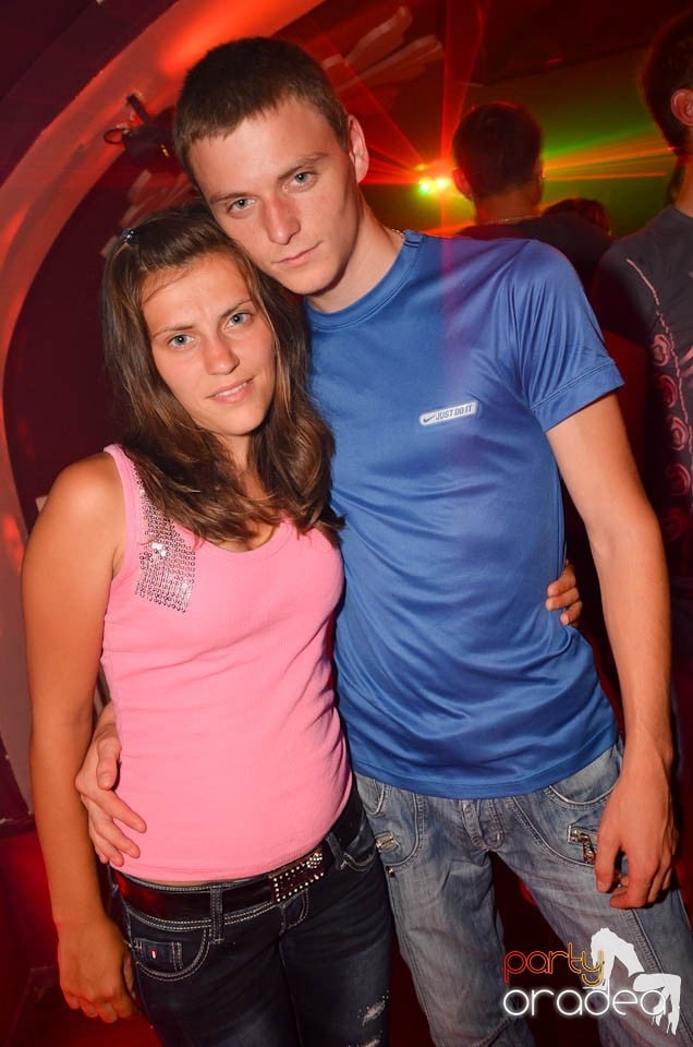 Party cu DJ Mendez în Club Atti's, 