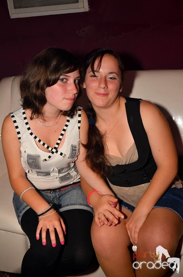 Party cu DJ Mendez în Club Atti's,