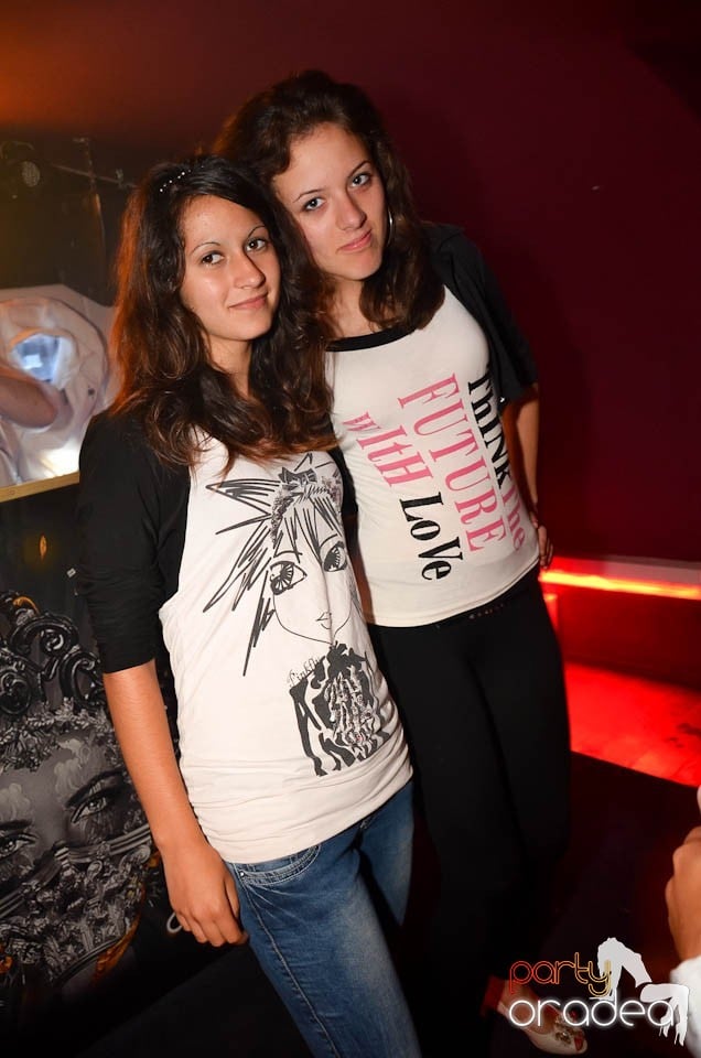 Party cu DJ Mendez în Club Atti's,