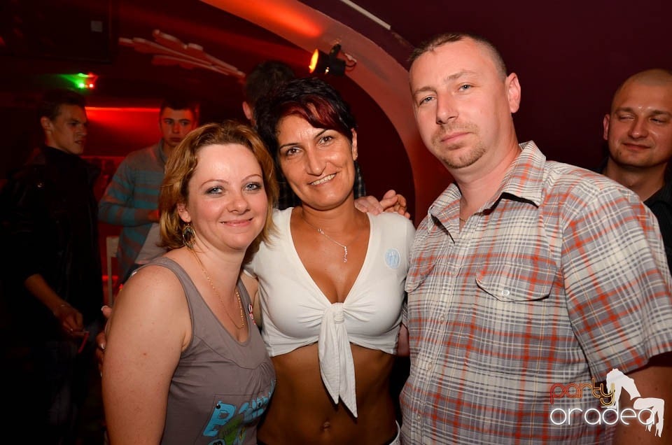 Party cu DJ Mendez în Club Atti's,