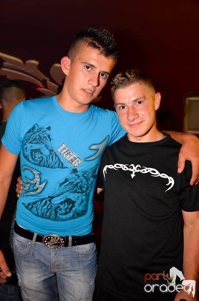Party cu DJ Mendez în Club Atti's,