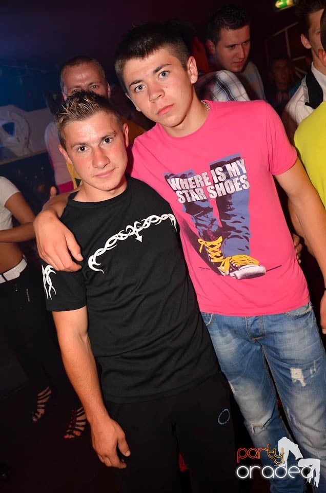 Party cu DJ Mendez în Club Atti's,