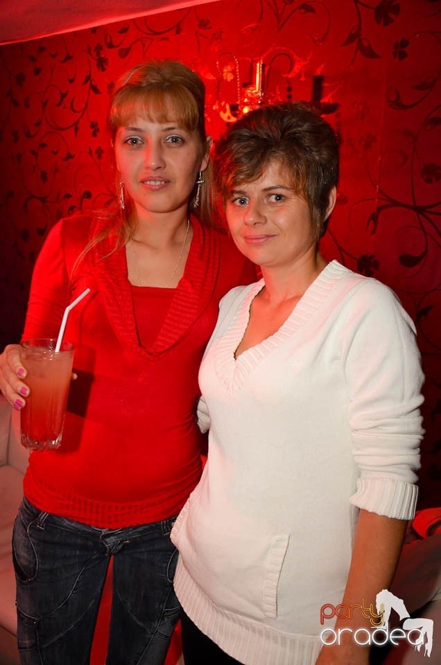 Party cu DJ Mendez în Club Atti's,