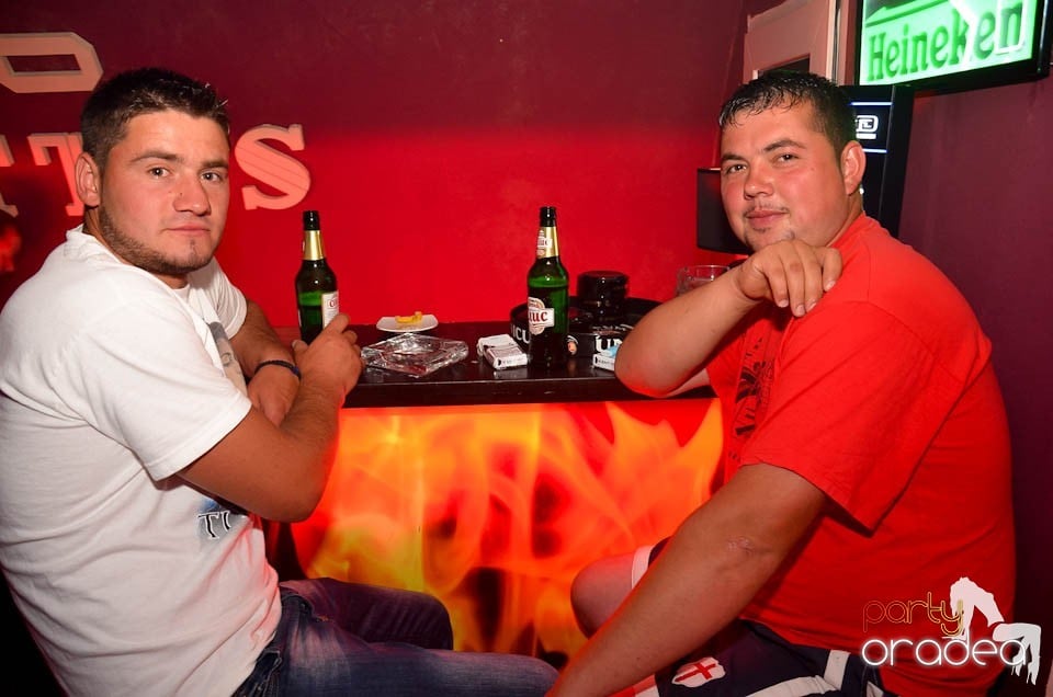 Party cu DJ Mendez în Club Atti's,